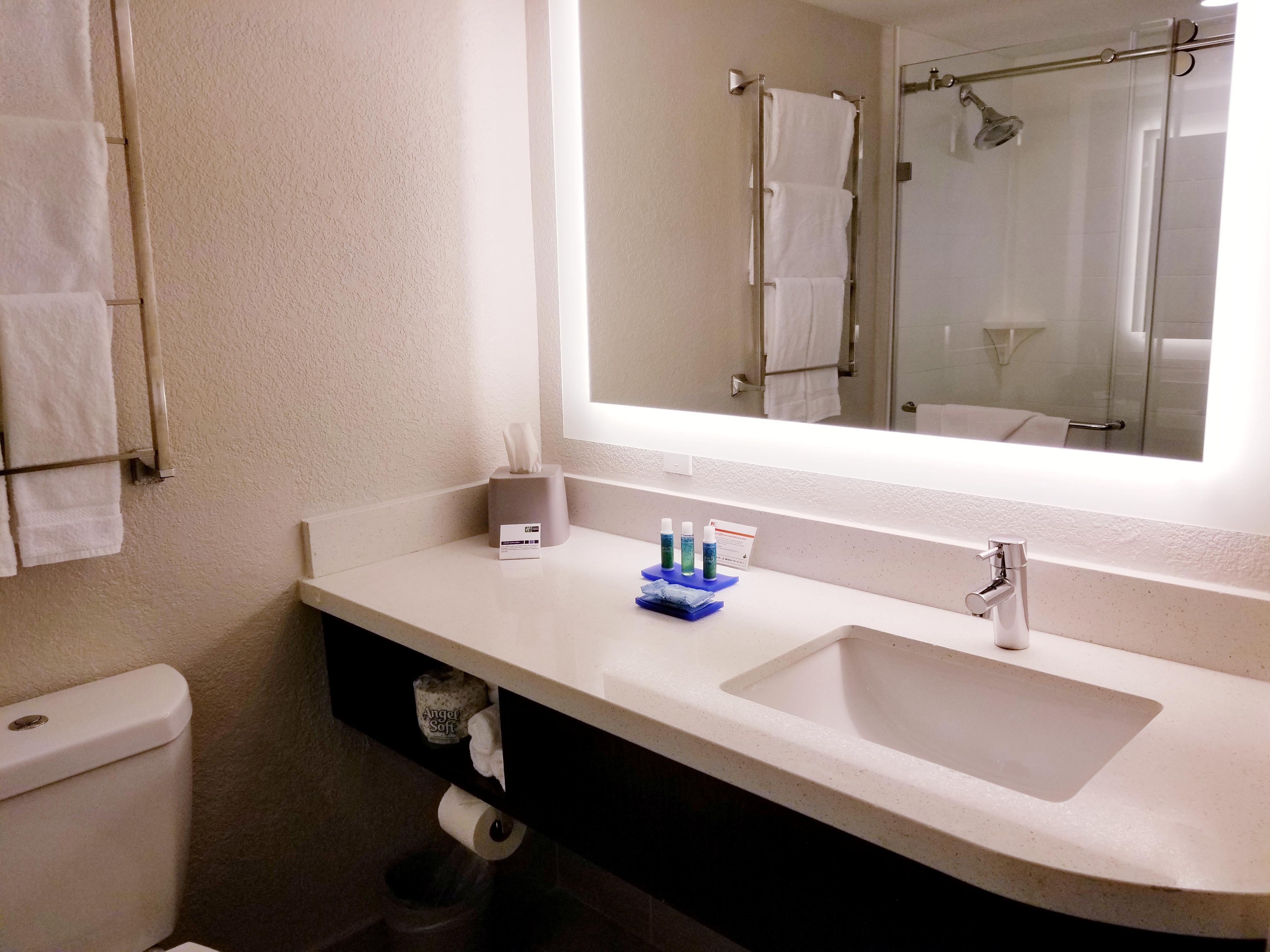 Holiday Inn Express Hotel & Suites Miami - Hialeah By Ihg Екстериор снимка