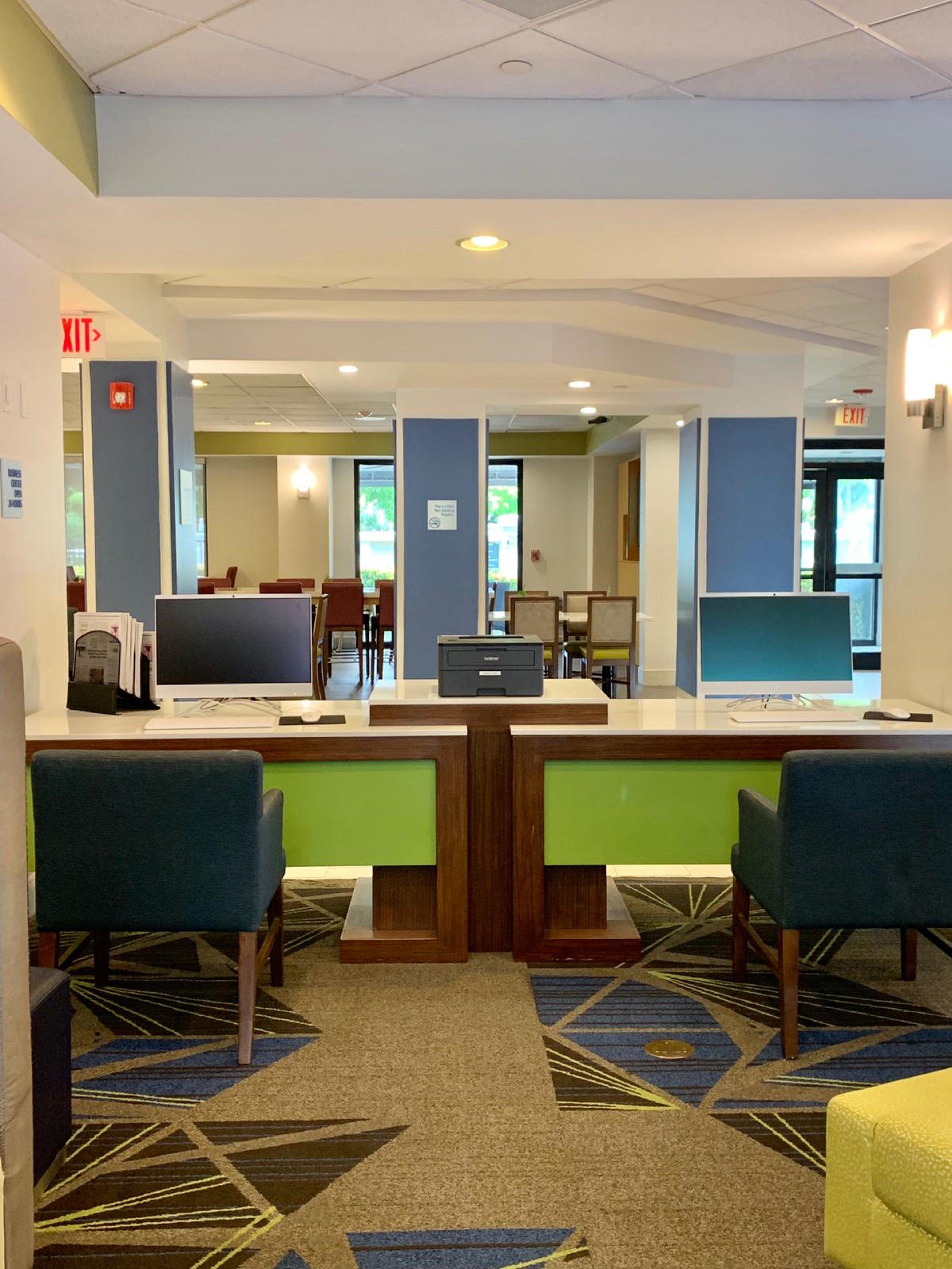 Holiday Inn Express Hotel & Suites Miami - Hialeah By Ihg Екстериор снимка