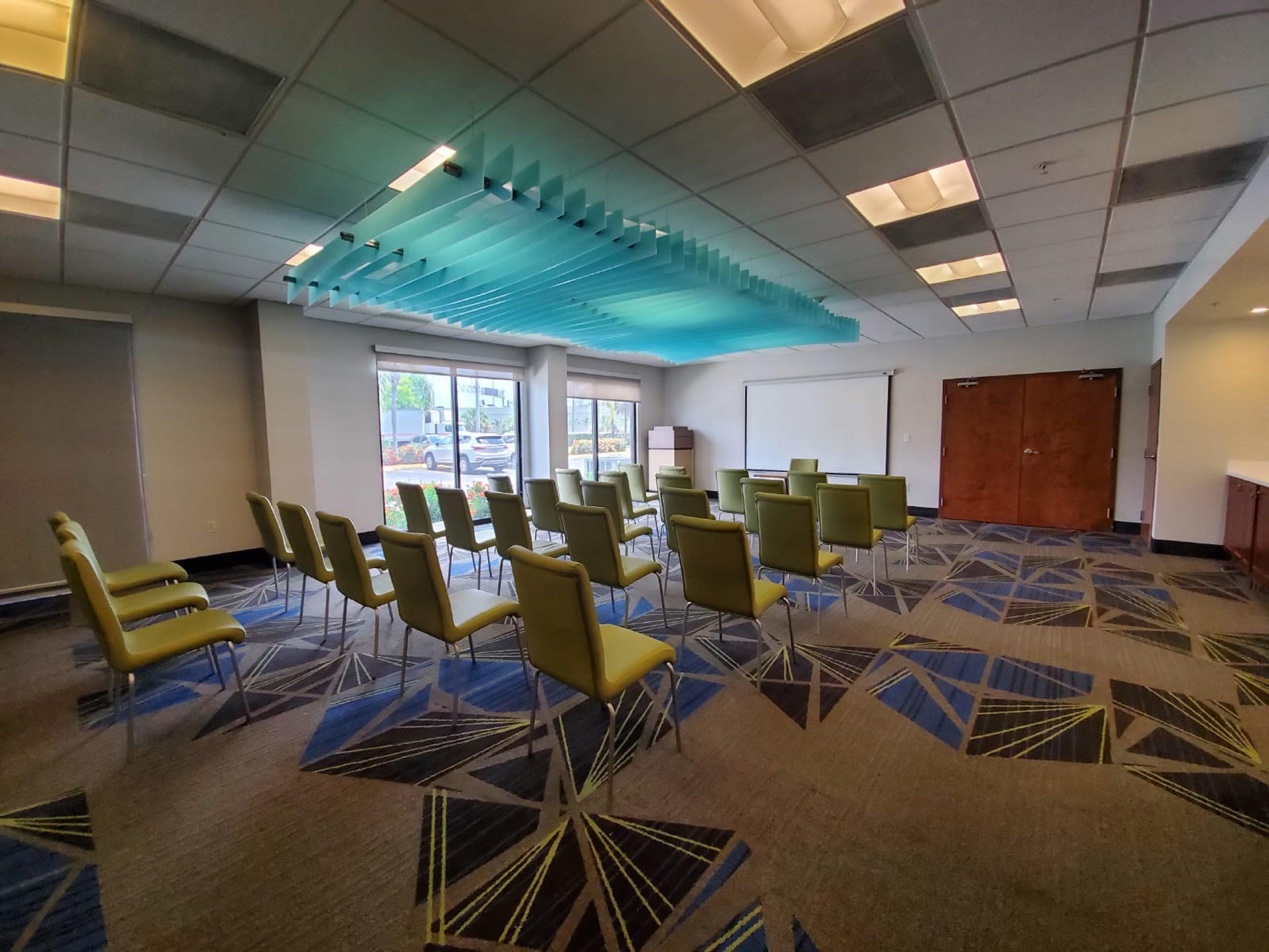 Holiday Inn Express Hotel & Suites Miami - Hialeah By Ihg Екстериор снимка
