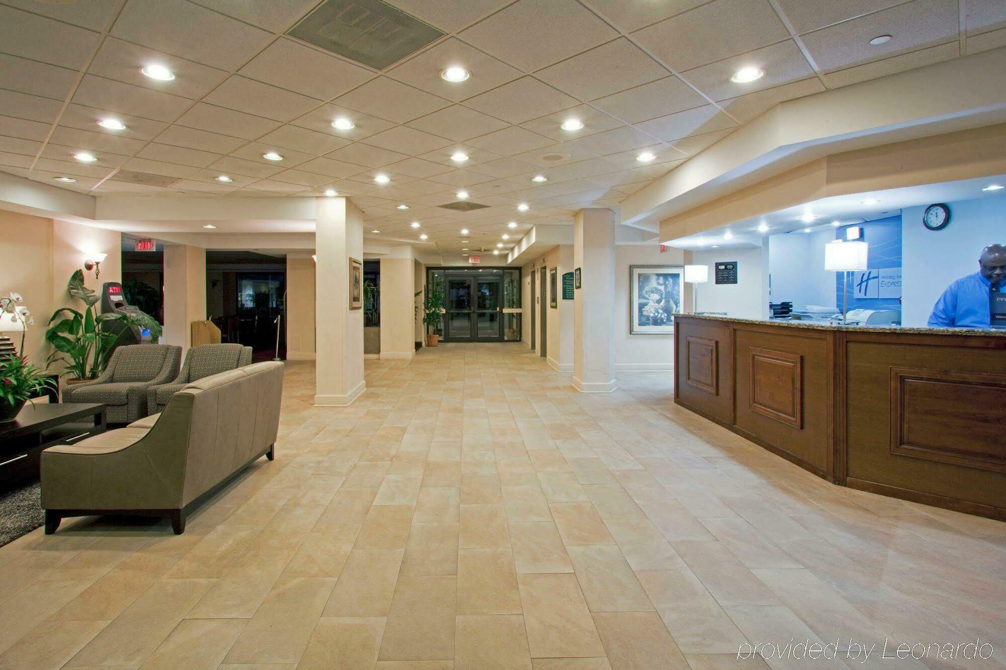 Holiday Inn Express Hotel & Suites Miami - Hialeah By Ihg Екстериор снимка